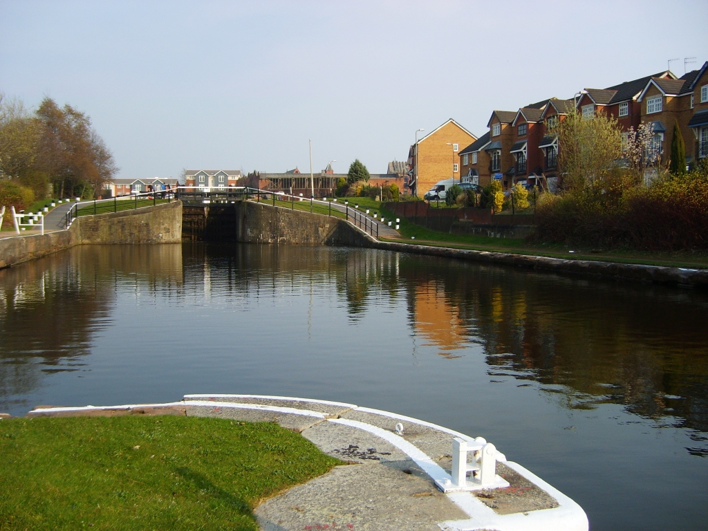leeds liverpool canal